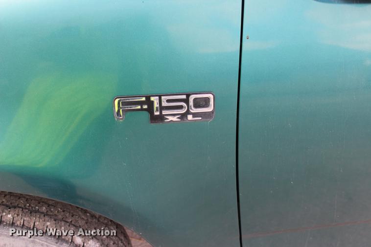 image for item DA2724 1997 Ford F150 SuperCab pickup truck