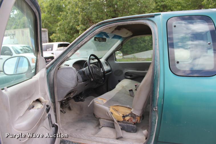 image for item DA2724 1997 Ford F150 SuperCab pickup truck