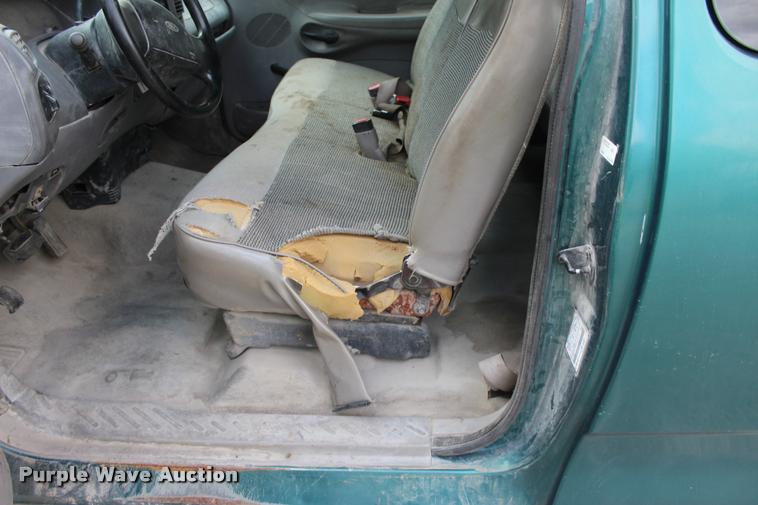 image for item DA2724 1997 Ford F150 SuperCab pickup truck