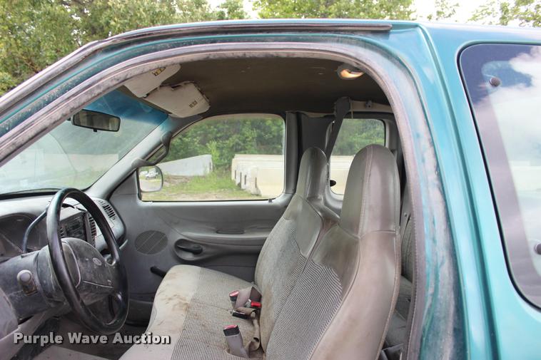 image for item DA2724 1997 Ford F150 SuperCab pickup truck