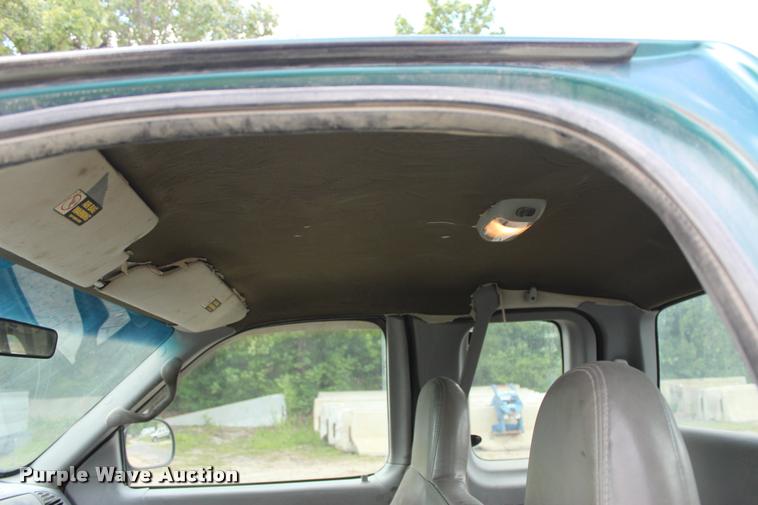 image for item DA2724 1997 Ford F150 SuperCab pickup truck