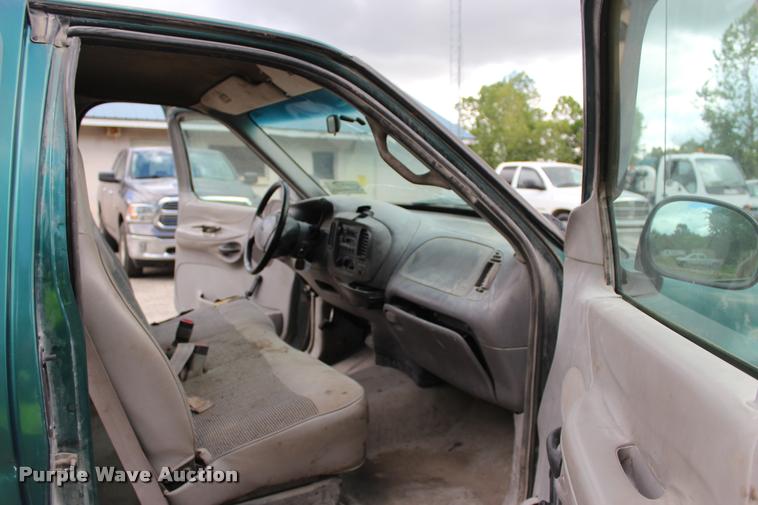 image for item DA2724 1997 Ford F150 SuperCab pickup truck