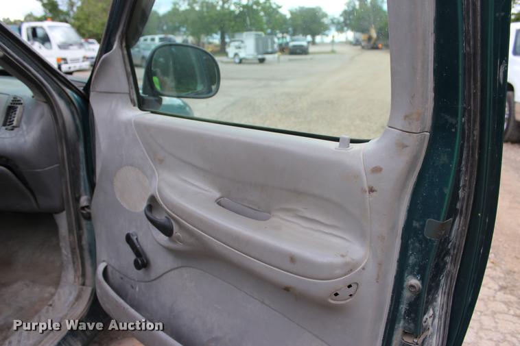 image for item DA2724 1997 Ford F150 SuperCab pickup truck