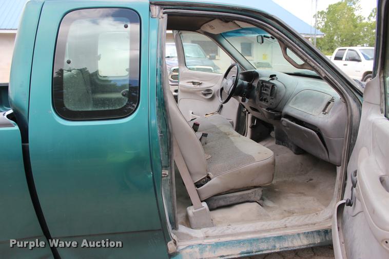 image for item DA2724 1997 Ford F150 SuperCab pickup truck