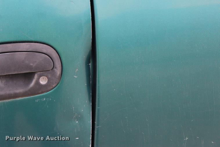 image for item DA2724 1997 Ford F150 SuperCab pickup truck