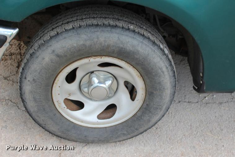 image for item DA2724 1997 Ford F150 SuperCab pickup truck