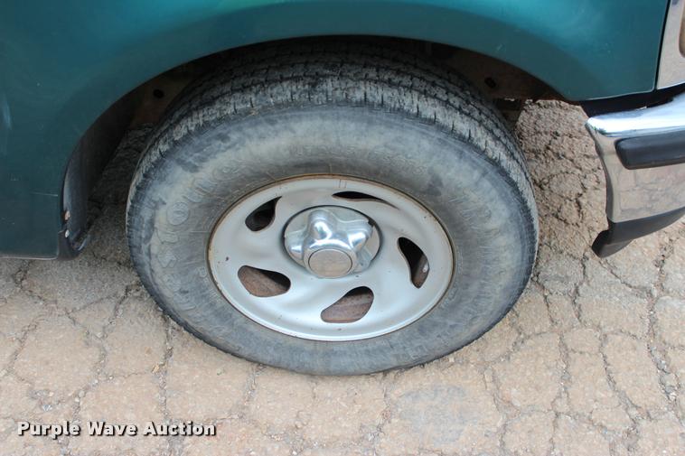 image for item DA2724 1997 Ford F150 SuperCab pickup truck