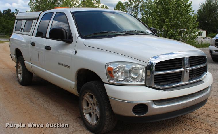 image for item DA2725 2007 Dodge Ram 1500 Quad Cab pickup truck