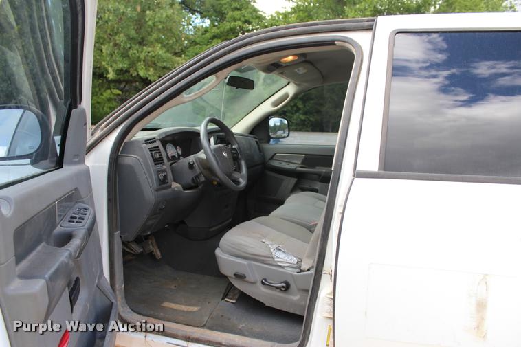 image for item DA2725 2007 Dodge Ram 1500 Quad Cab pickup truck
