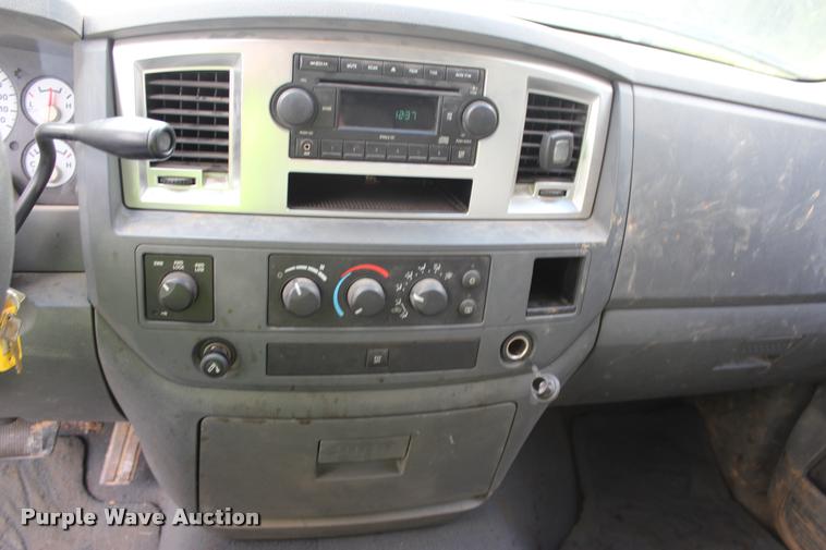 image for item DA2725 2007 Dodge Ram 1500 Quad Cab pickup truck