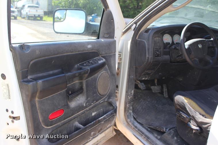 image for item DA2726 2005 Dodge Ram 1500 Quad Cab pickup truck