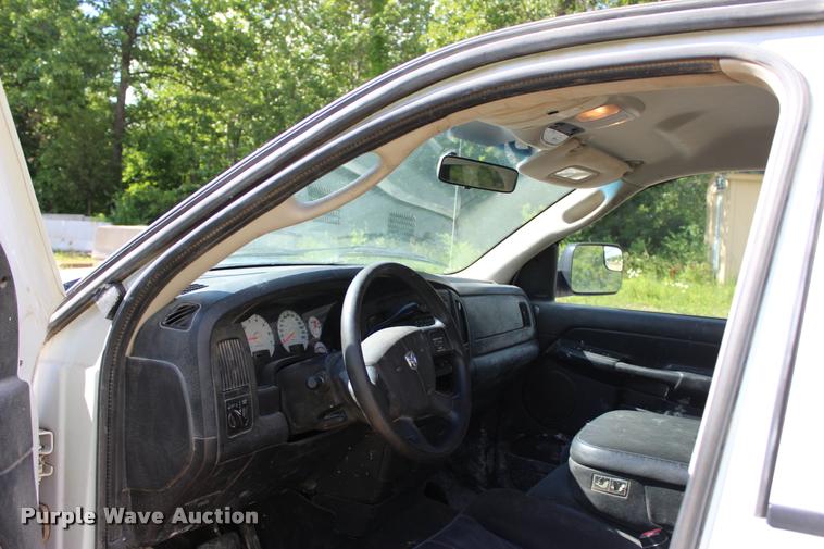 image for item DA2726 2005 Dodge Ram 1500 Quad Cab pickup truck