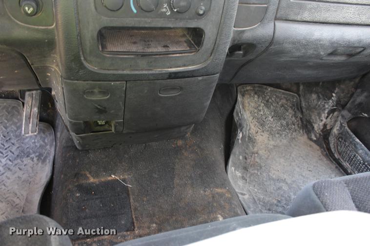 image for item DA2726 2005 Dodge Ram 1500 Quad Cab pickup truck