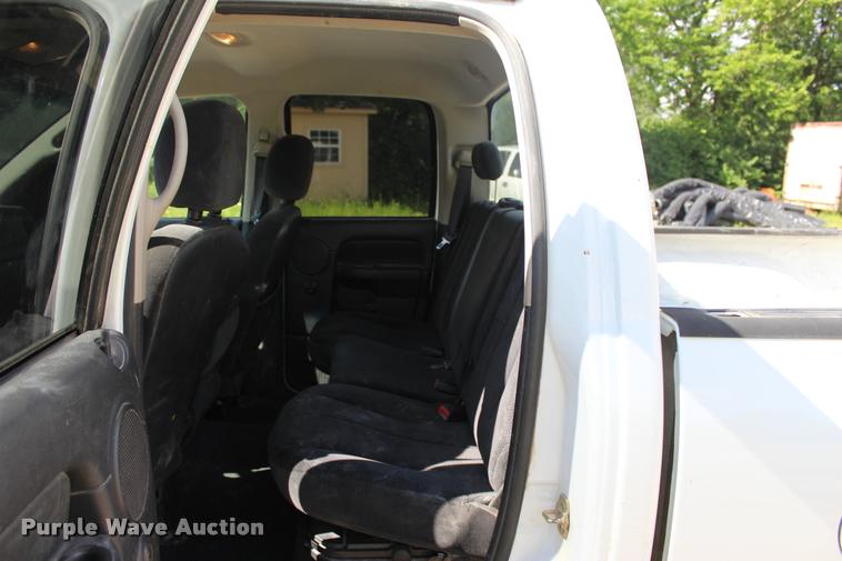 image for item DA2726 2005 Dodge Ram 1500 Quad Cab pickup truck
