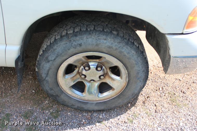 image for item DA2726 2005 Dodge Ram 1500 Quad Cab pickup truck