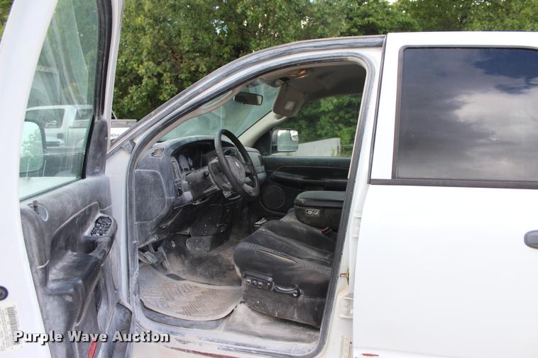 image for item DA2727 2005 Dodge Ram 1500 Quad Cab pickup truck