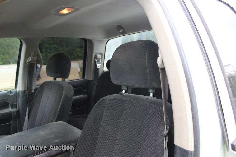 image for item DA2727 2005 Dodge Ram 1500 Quad Cab pickup truck