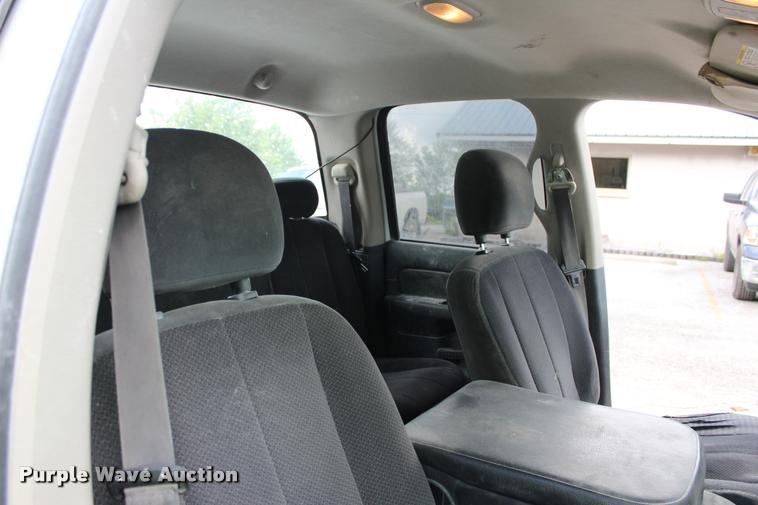 image for item DA2727 2005 Dodge Ram 1500 Quad Cab pickup truck