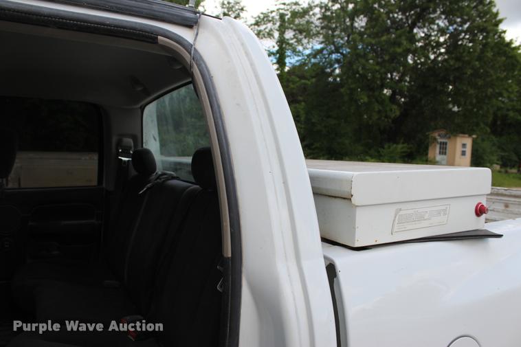 image for item DA2727 2005 Dodge Ram 1500 Quad Cab pickup truck