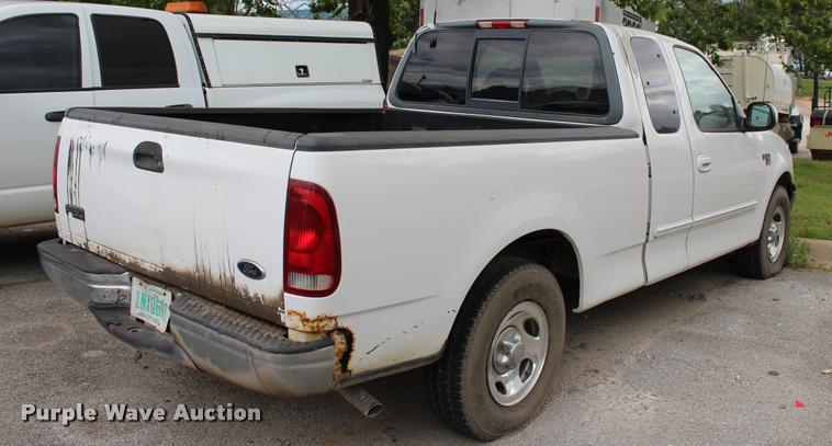 image for item DA2728 2000 Ford F150 SuperCab pickup truck