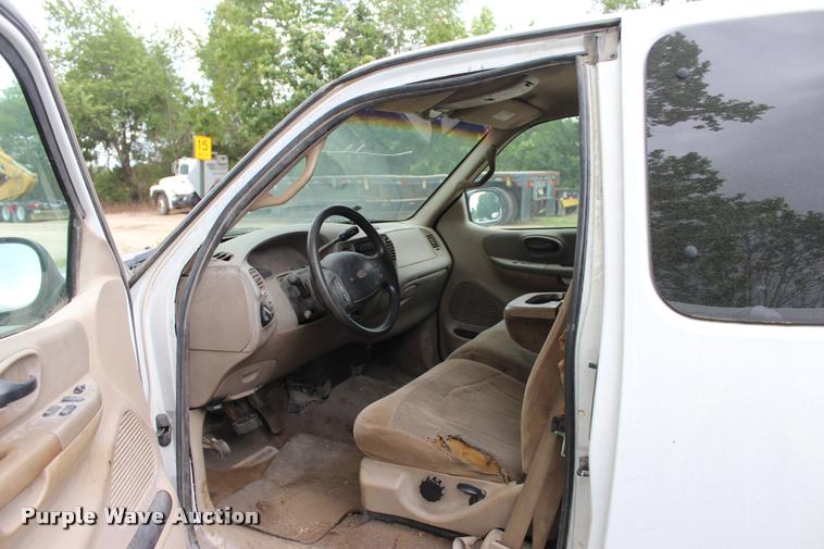 image for item DA2728 2000 Ford F150 SuperCab pickup truck