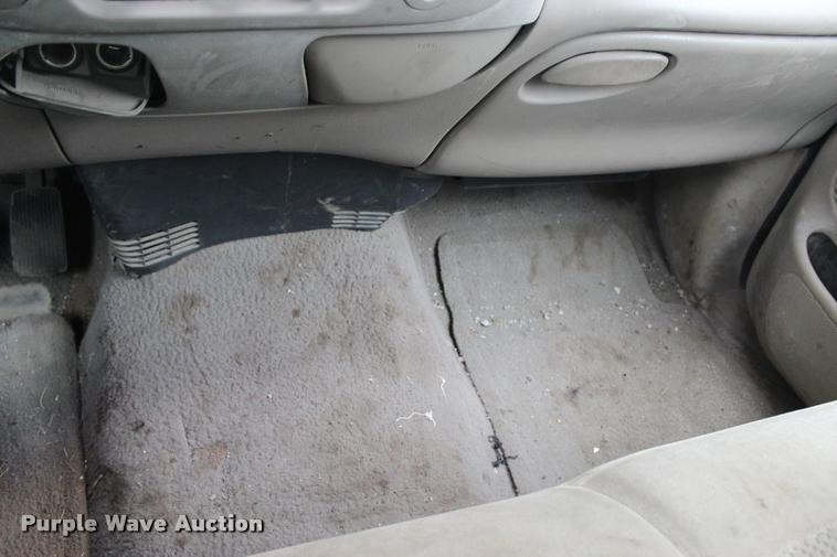 image for item DA2728 2000 Ford F150 SuperCab pickup truck