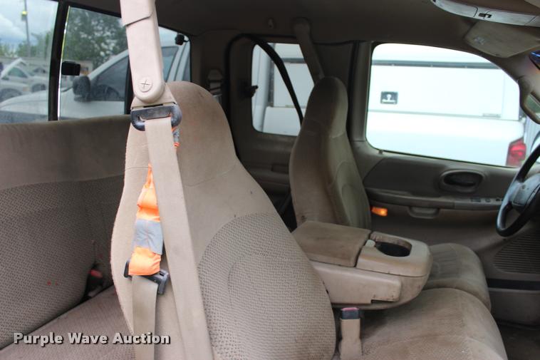 image for item DA2728 2000 Ford F150 SuperCab pickup truck