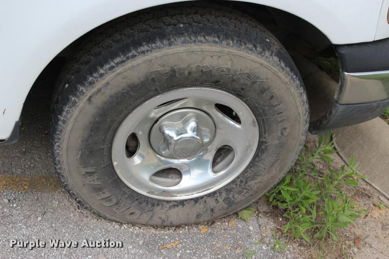 image for item DA2728 2000 Ford F150 SuperCab pickup truck