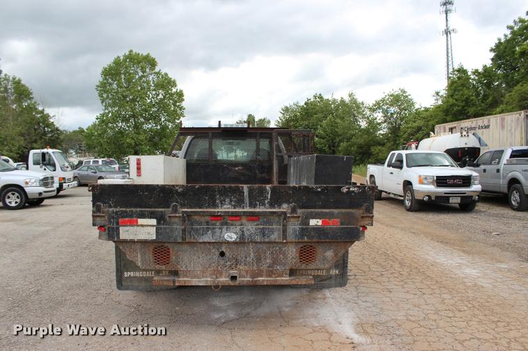 image for item DA2729 2002 Ford F550 flatbed truck