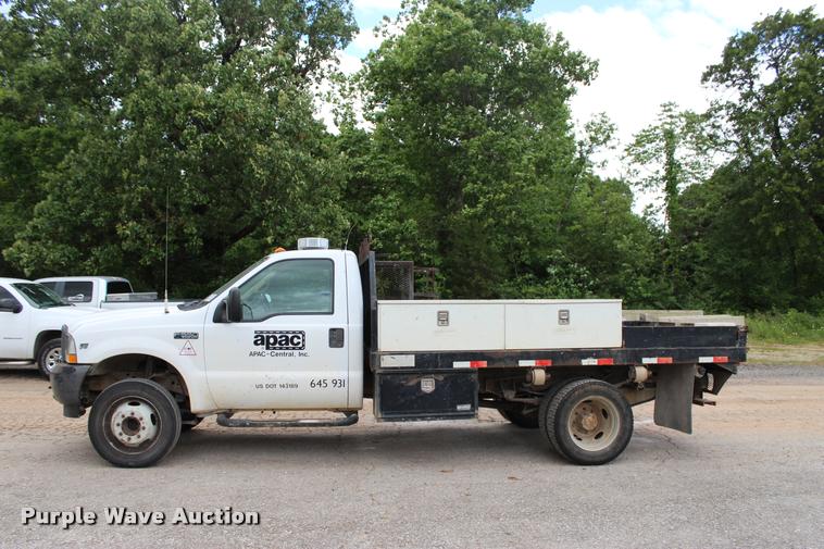 image for item DA2729 2002 Ford F550 flatbed truck