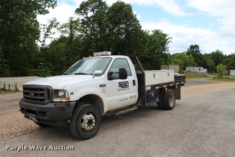 image for item DA2729 2002 Ford F550 flatbed truck