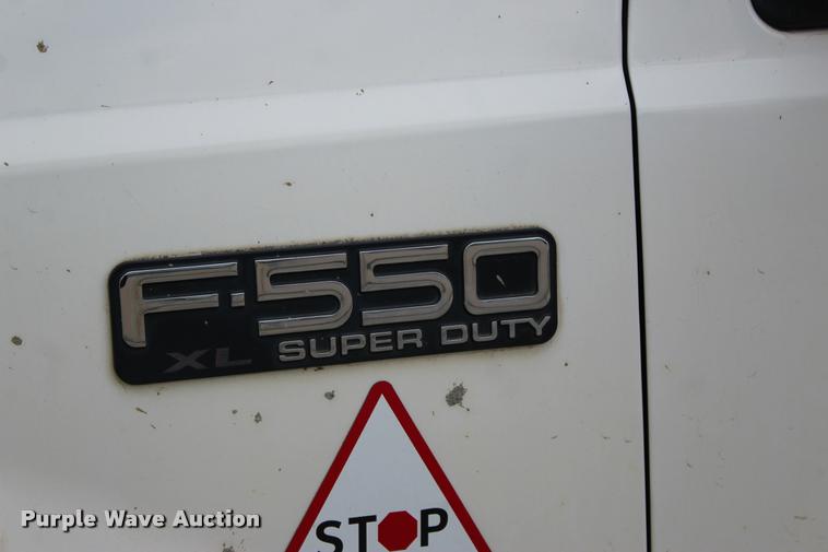 image for item DA2729 2002 Ford F550 flatbed truck