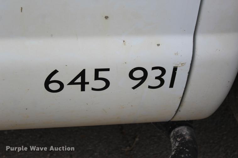 image for item DA2729 2002 Ford F550 flatbed truck