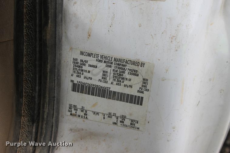 image for item DA2729 2002 Ford F550 flatbed truck