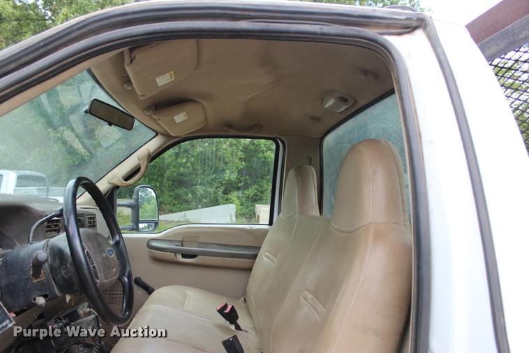 image for item DA2729 2002 Ford F550 flatbed truck