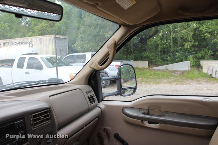 image for item DA2729 2002 Ford F550 flatbed truck