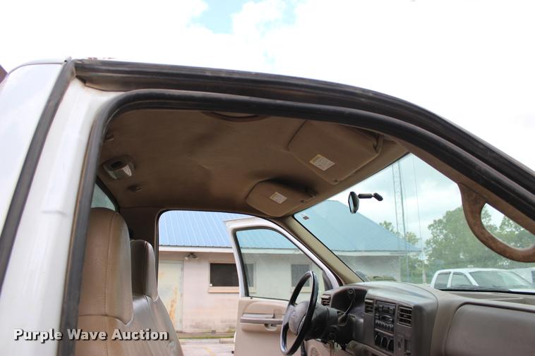 image for item DA2729 2002 Ford F550 flatbed truck