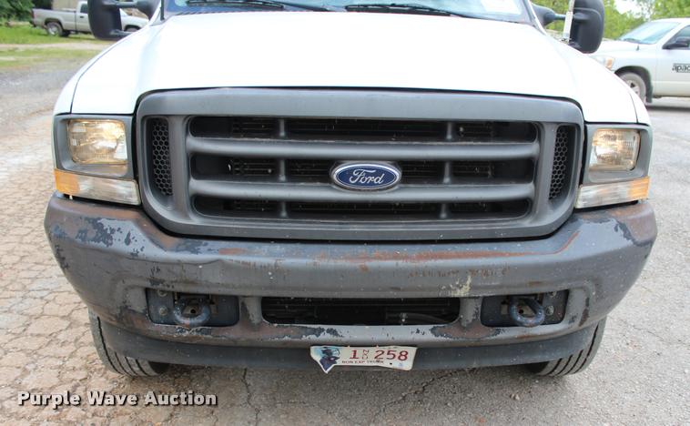 image for item DA2729 2002 Ford F550 flatbed truck
