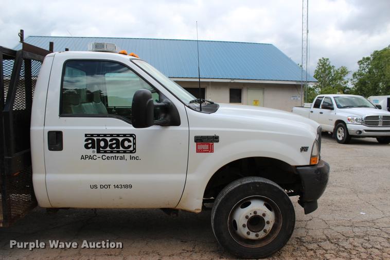image for item DA2729 2002 Ford F550 flatbed truck