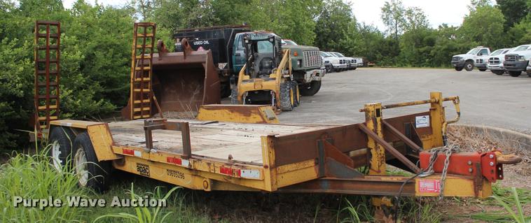 image for item DA2730 2006 Starlite 82-H206CR equipment trailer