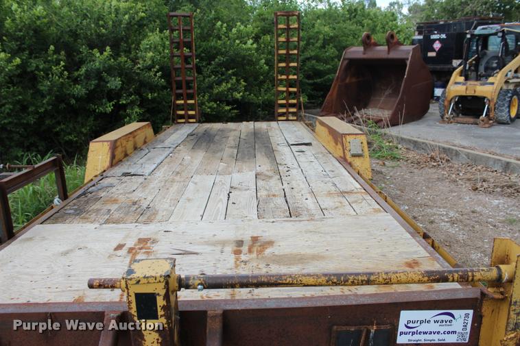 image for item DA2730 2006 Starlite 82-H206CR equipment trailer