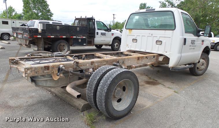 image for item DA2731 2003 Ford F550 truck cab and chassis