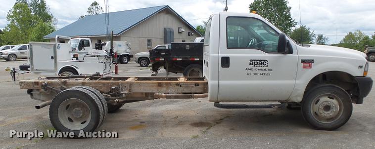 image for item DA2731 2003 Ford F550 truck cab and chassis