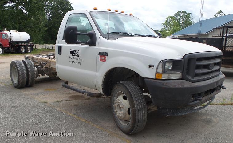 image for item DA2731 2003 Ford F550 truck cab and chassis