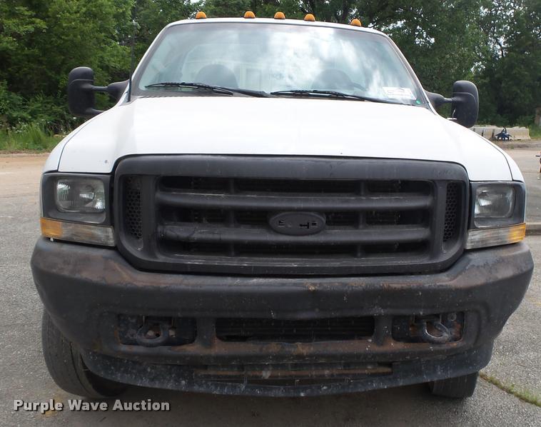 image for item DA2731 2003 Ford F550 truck cab and chassis