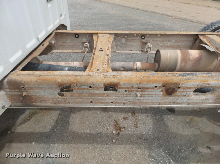 image for item DA2731 2003 Ford F550 truck cab and chassis