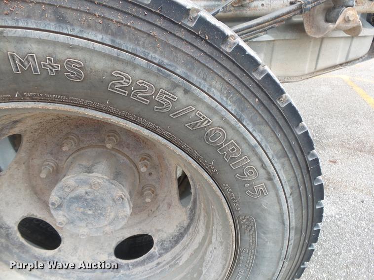 image for item DA2731 2003 Ford F550 truck cab and chassis