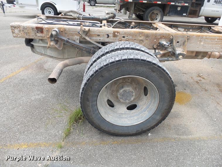 image for item DA2731 2003 Ford F550 truck cab and chassis