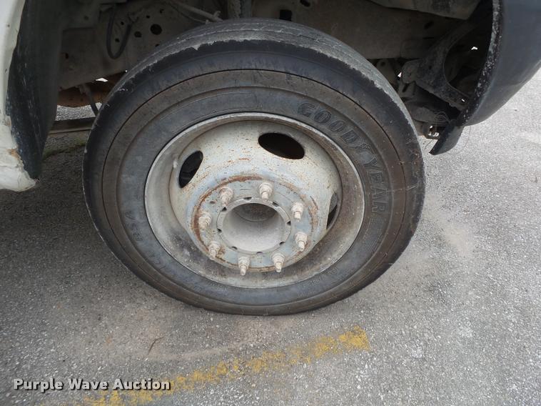 image for item DA2731 2003 Ford F550 truck cab and chassis