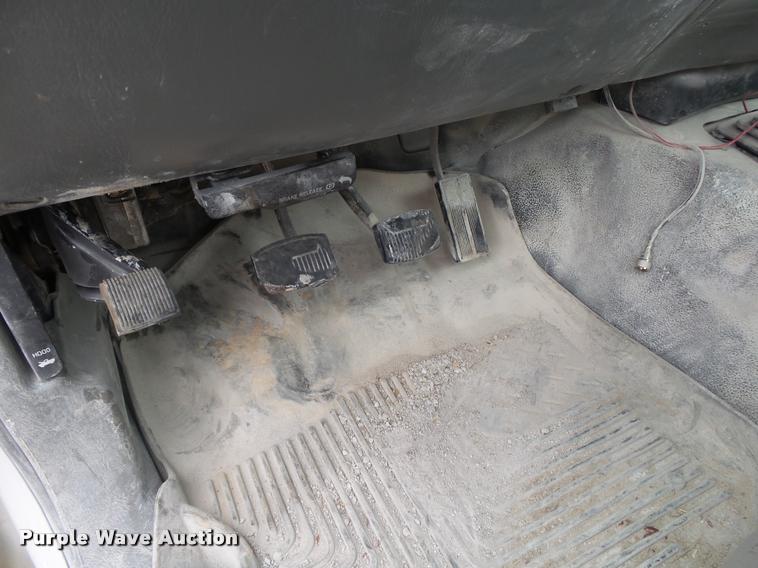 image for item DA2731 2003 Ford F550 truck cab and chassis